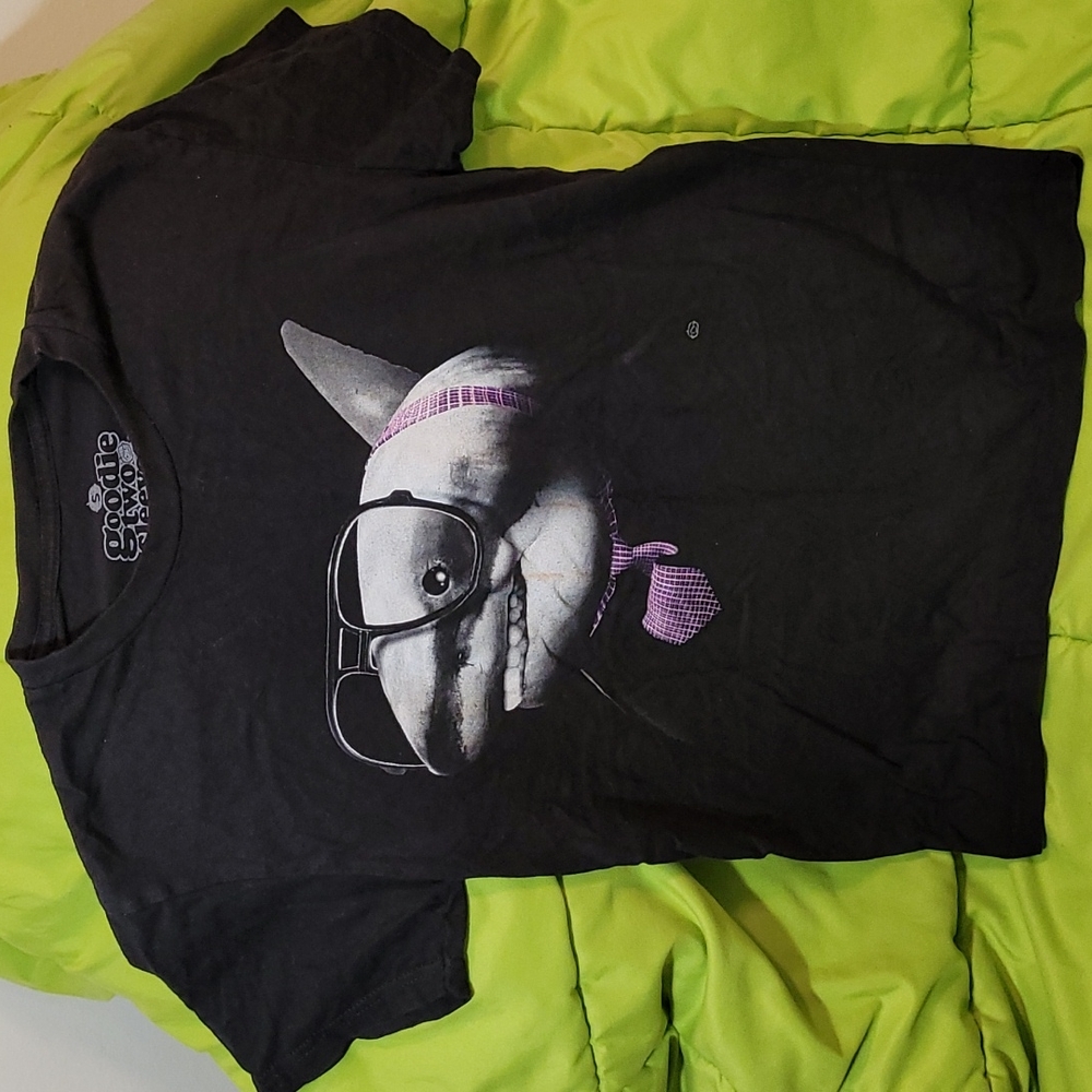 goodie two sleeves shark tshirt Small